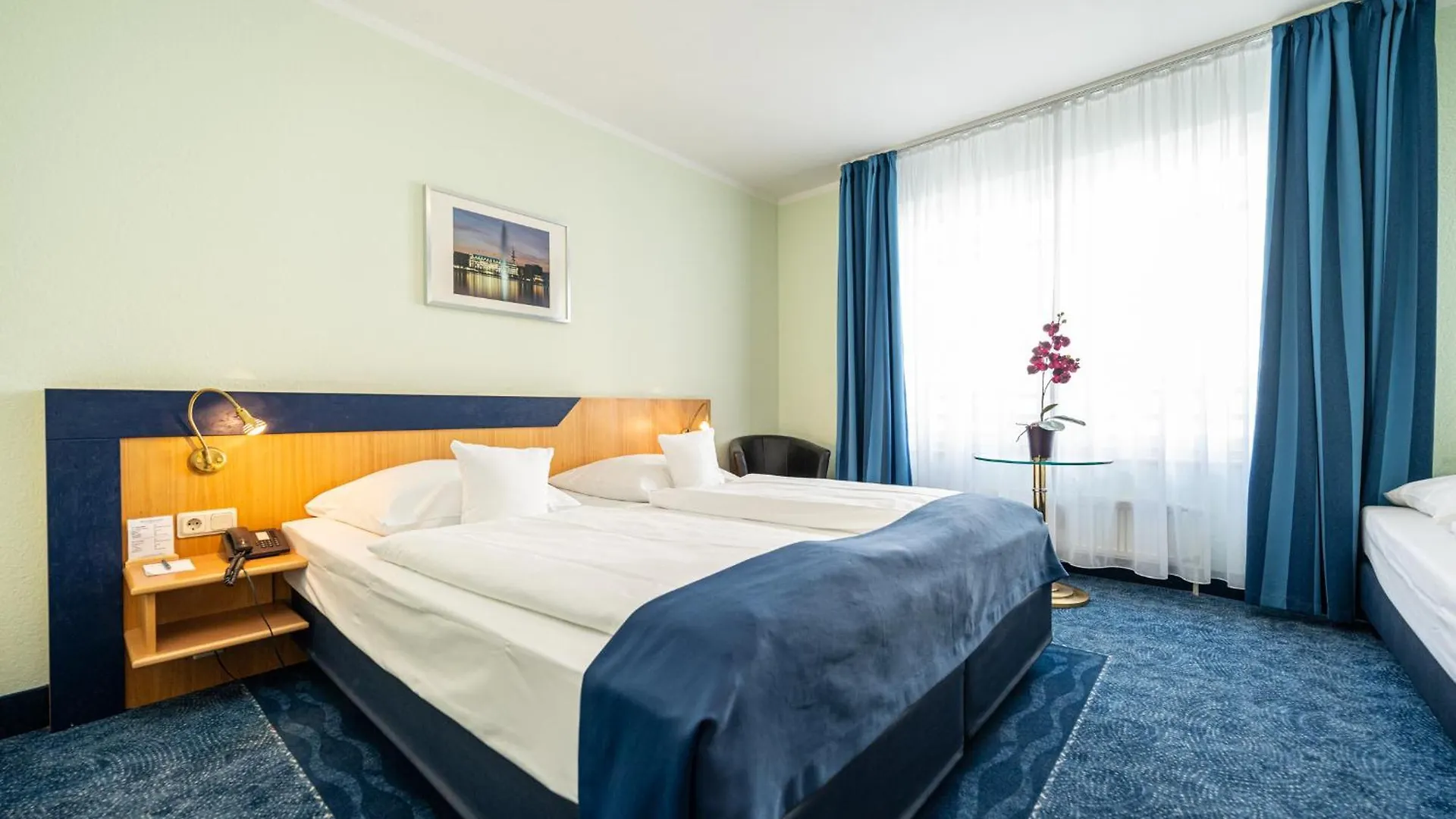 ***  Hotel Hanseport Amburgo Germania